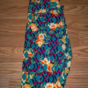 LuLaRoe leggings.